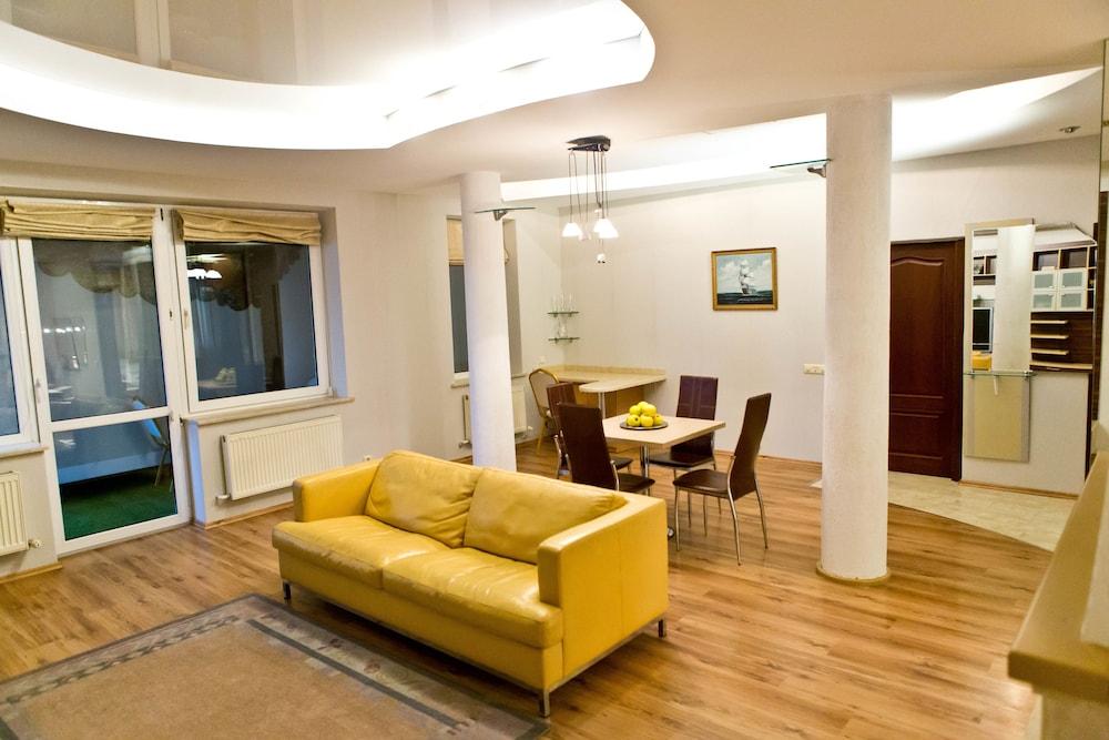 Olsi 4* Chisinau